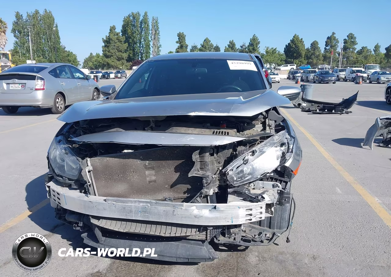 2018 Honda Civic Sport VIN:SHHFK7H4XJU402405 - 13