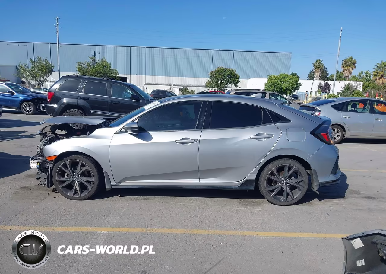 2018 Honda Civic Sport VIN:SHHFK7H4XJU402405 - 15