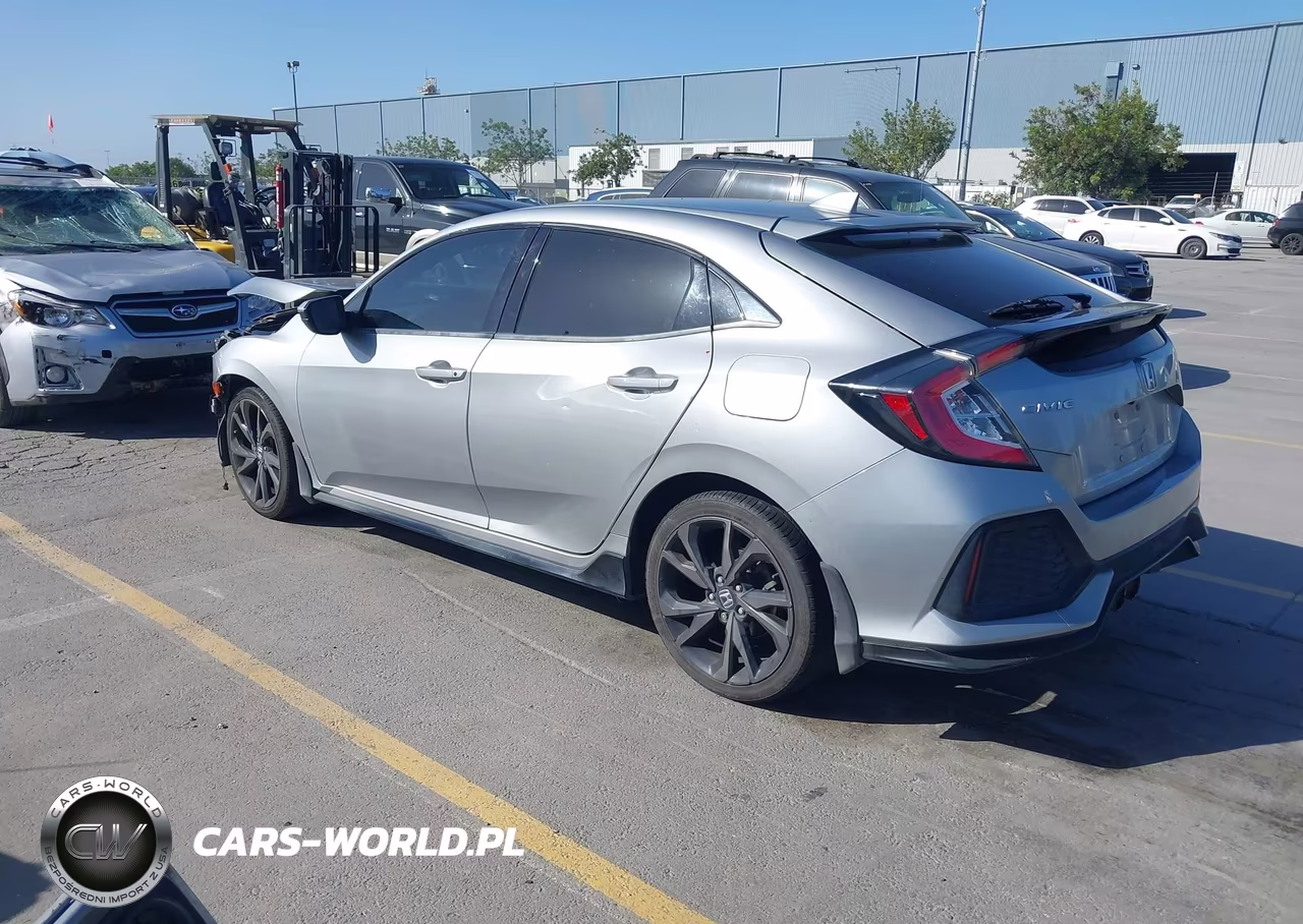 2018 Honda Civic Sport VIN:SHHFK7H4XJU402405 - 3