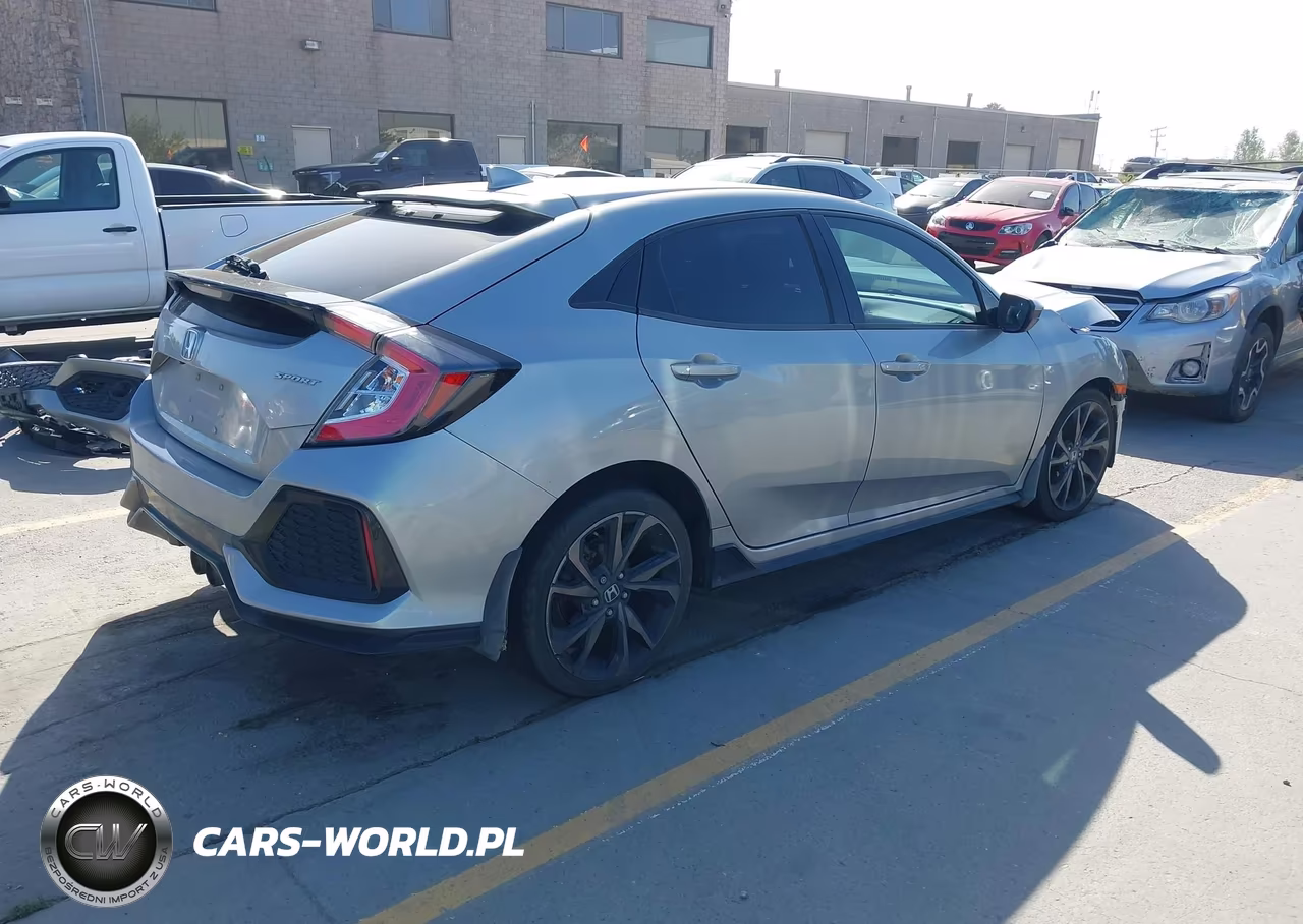 2018 Honda Civic Sport VIN:SHHFK7H4XJU402405 - 4