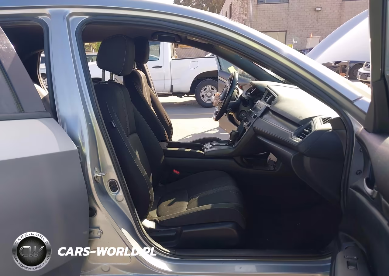 2018 Honda Civic Sport VIN:SHHFK7H4XJU402405 - 5