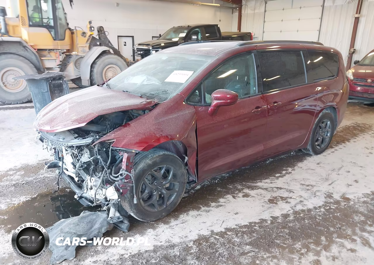 2018 Chrysler Pacifica Touring L VIN:2C4RC1BG2JR194598 - 2