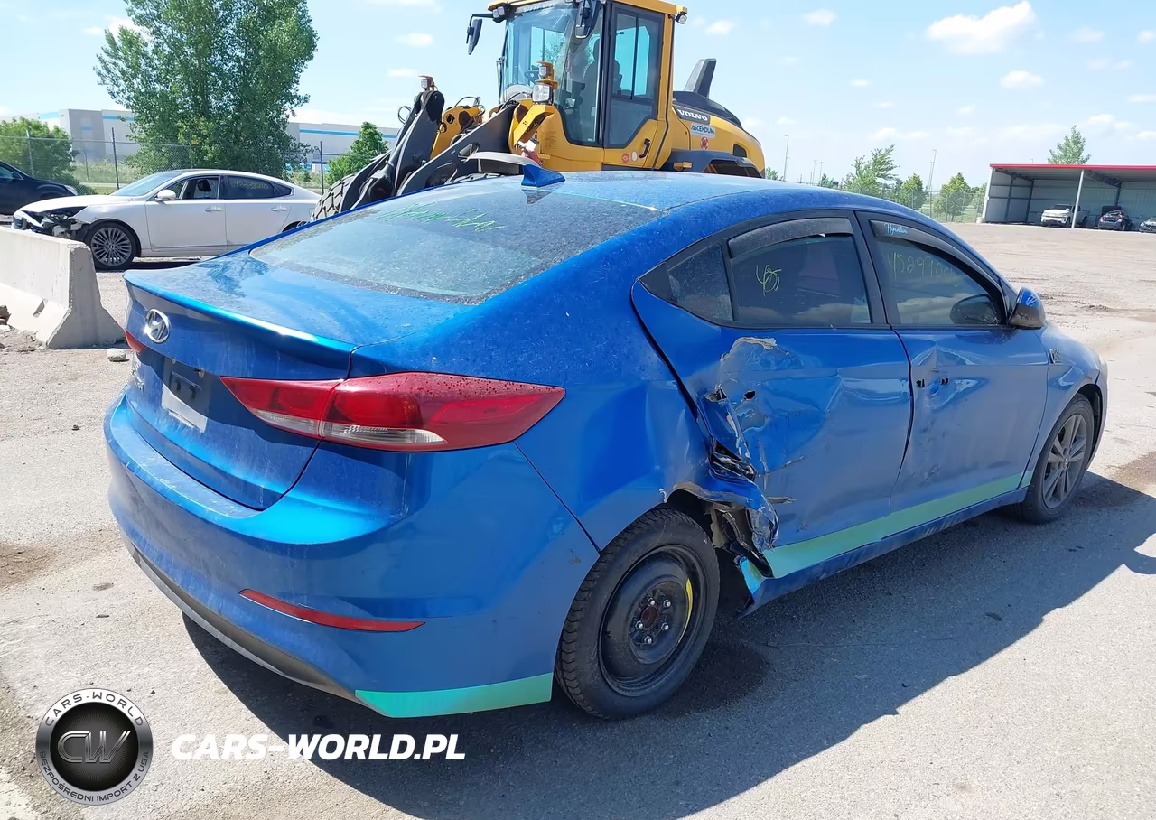 2018 Hyundai Elantra Sel VIN:5NPD84LF2JH266206 - 4