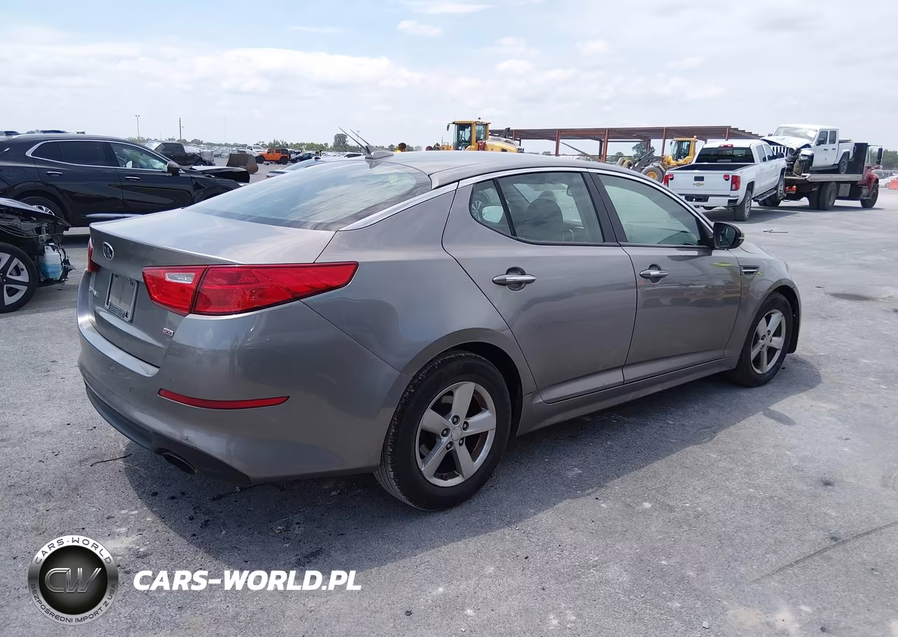2015 Kia Optima Lx VIN:5XXGM4A79FG492041 - 4