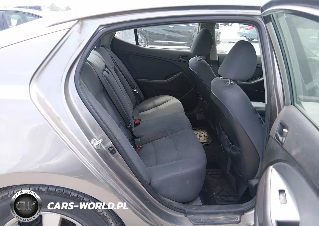 2015 Kia Optima Lx VIN:5XXGM4A79FG492041 - 8
