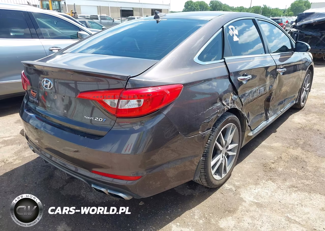 2015 Hyundai Sonata Sport 2.0T VIN:5NPE34AB7FH224740 - 4