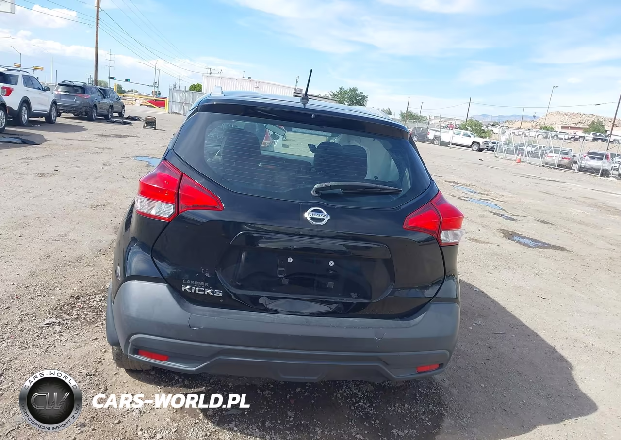 2019 Nissan Kicks S VIN:3N1CP5CU8KL544954 - 16