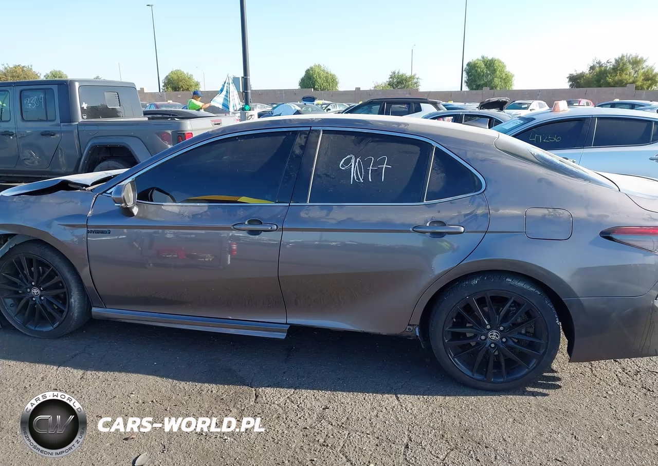 2022 Toyota Camry Xse Hybrid VIN:4T1K31AK3NU573752 - 15