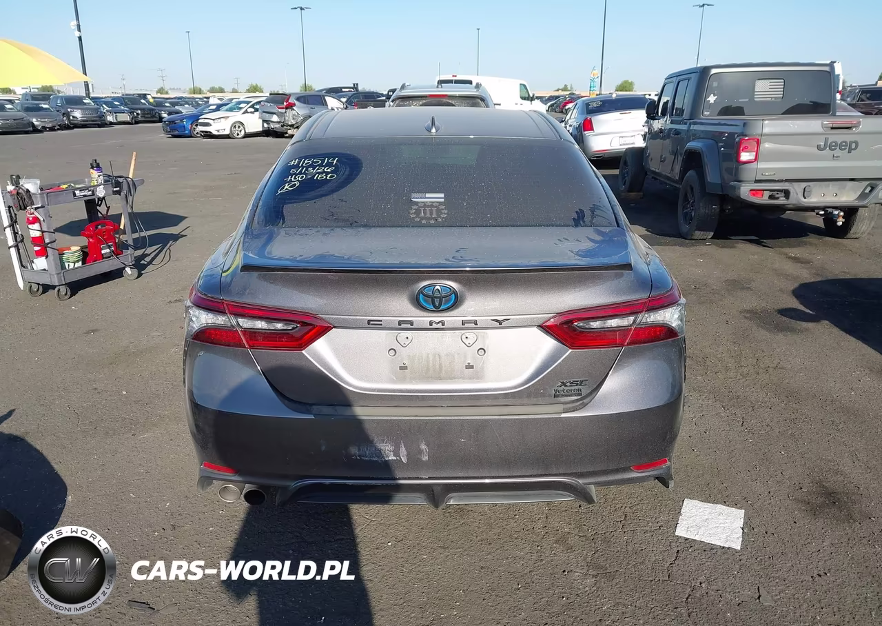2022 Toyota Camry Xse Hybrid VIN:4T1K31AK3NU573752 - 17