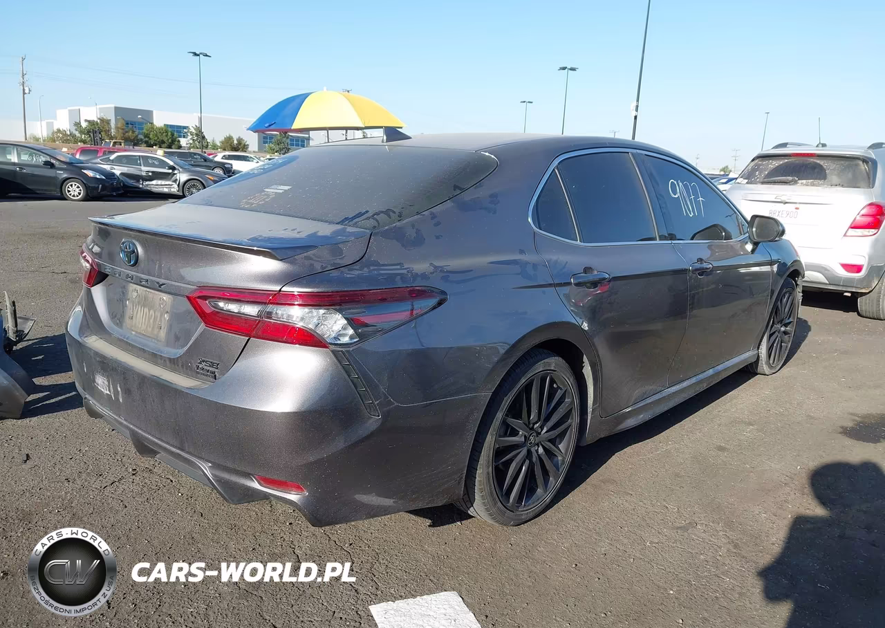 2022 Toyota Camry Xse Hybrid VIN:4T1K31AK3NU573752 - 4
