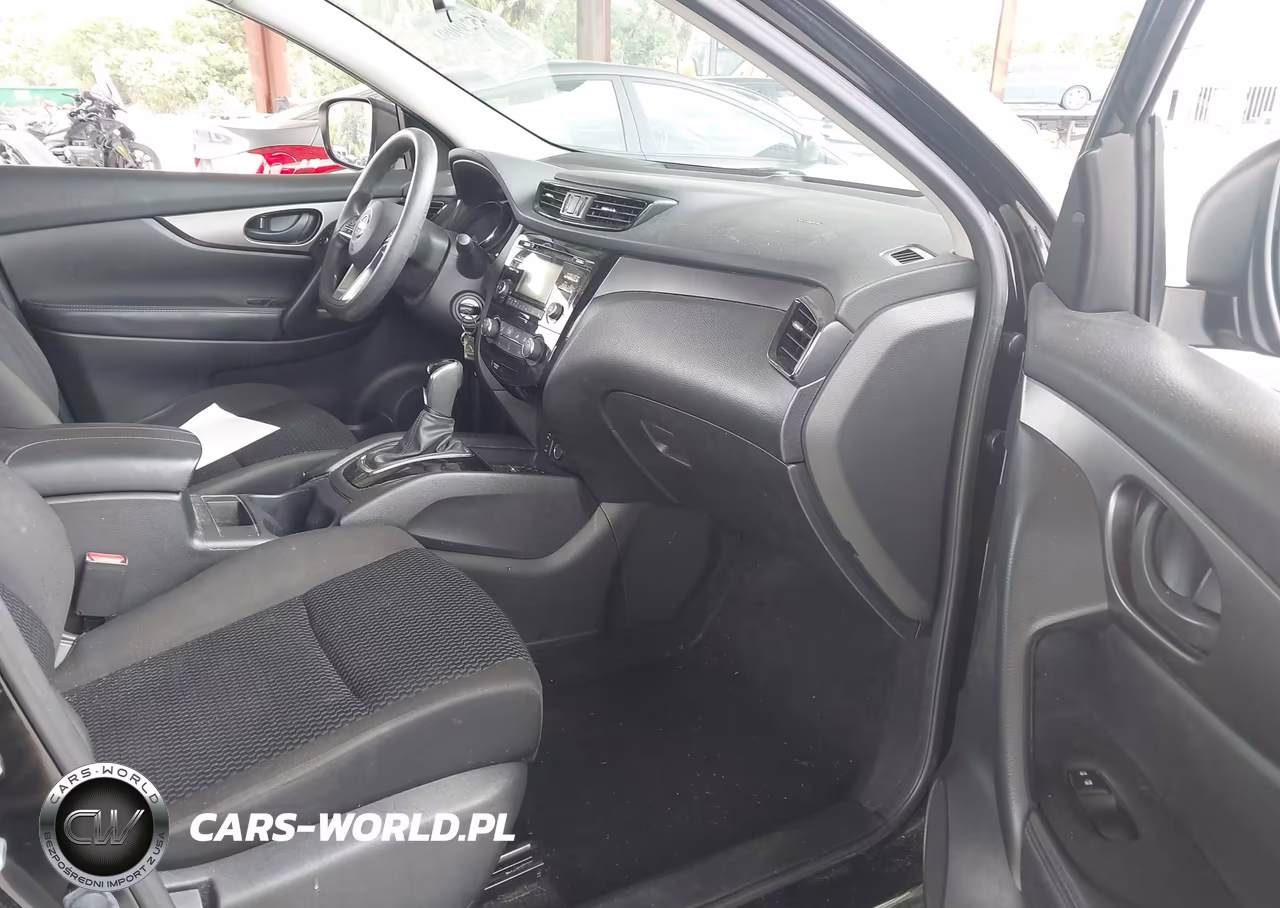 2018 Nissan Rogue Sport S VIN:JN1BJ1CR7JW251539 - 5
