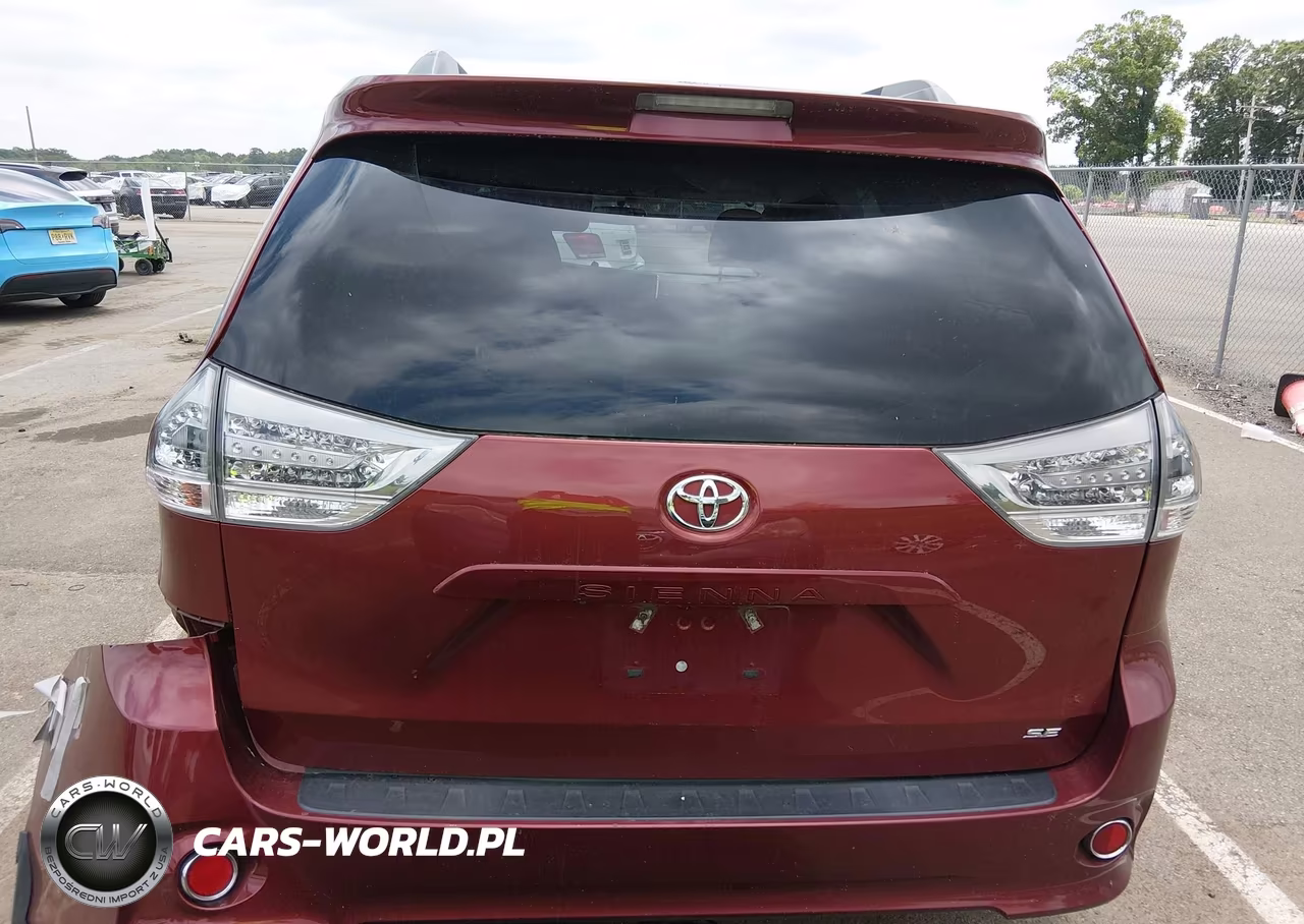 2017 Toyota Sienna Se 8 Passenger VIN:5TDXZ3DC5HS828967 - 16