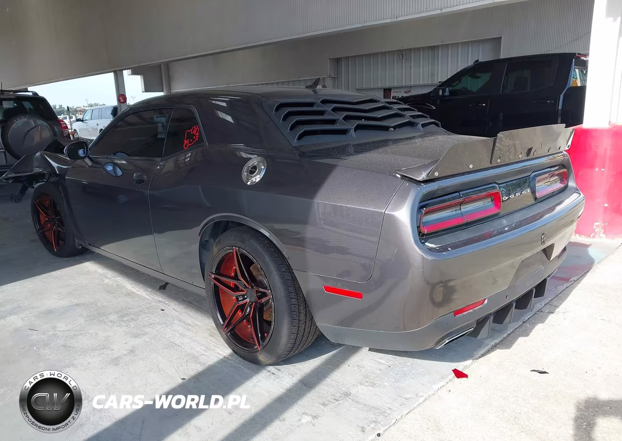 2018 Dodge Challenger Sxt Plus VIN:2C3CDZAG3JH279527 - 3