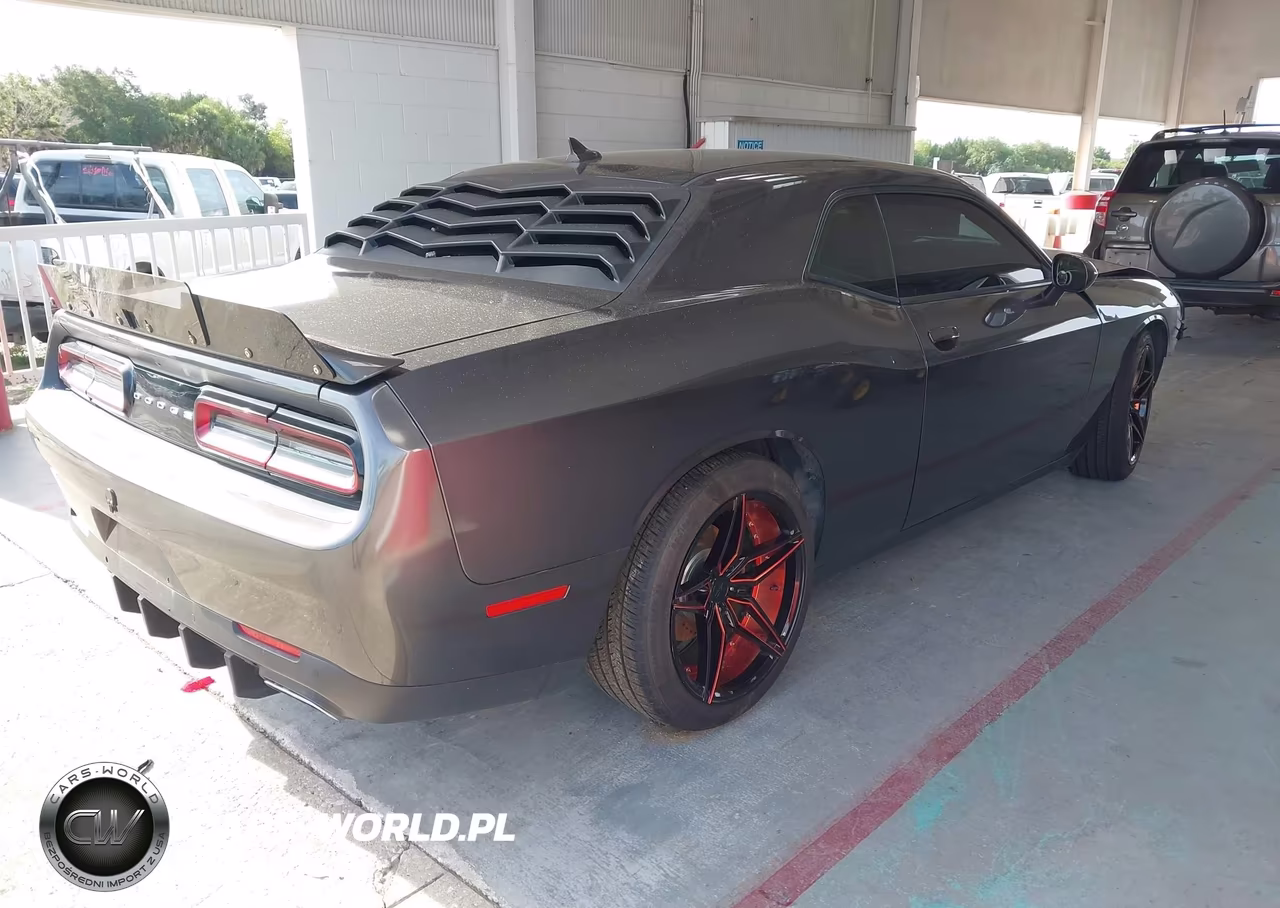 2018 Dodge Challenger Sxt Plus VIN:2C3CDZAG3JH279527 - 4