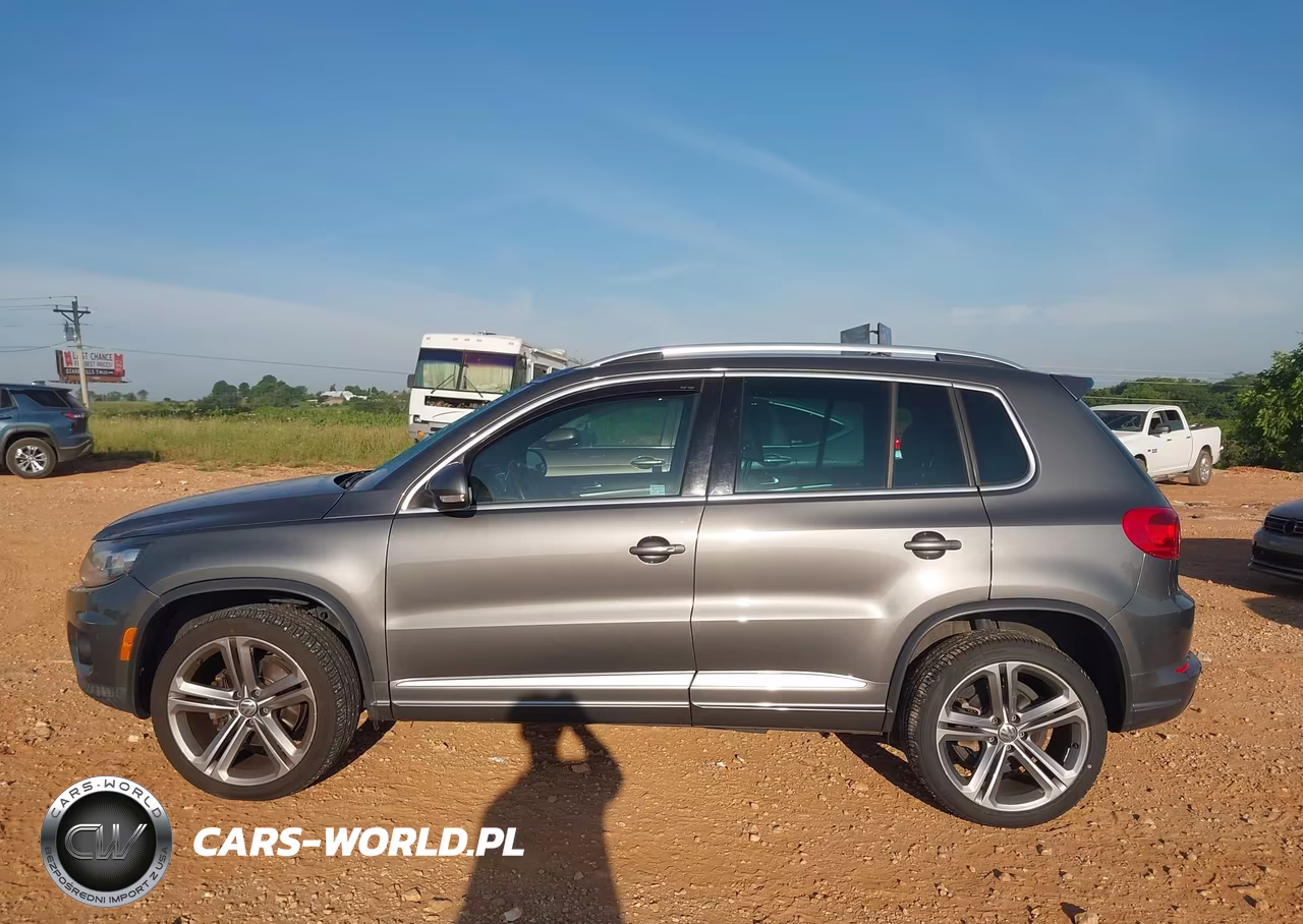 2015 Volkswagen Tiguan R-Line VIN:WVGBV7AX5FW019904 - 14