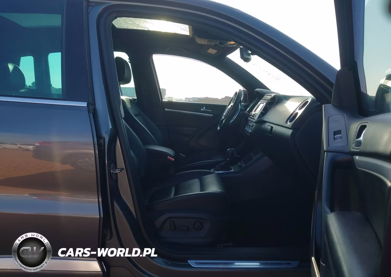 2015 Volkswagen Tiguan R-Line VIN:WVGBV7AX5FW019904 - 5