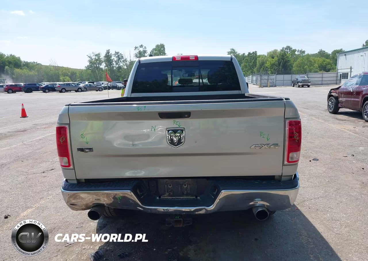 2016 Ram 1500 Laramie VIN:1C6RR7VMXGS250630 - 16