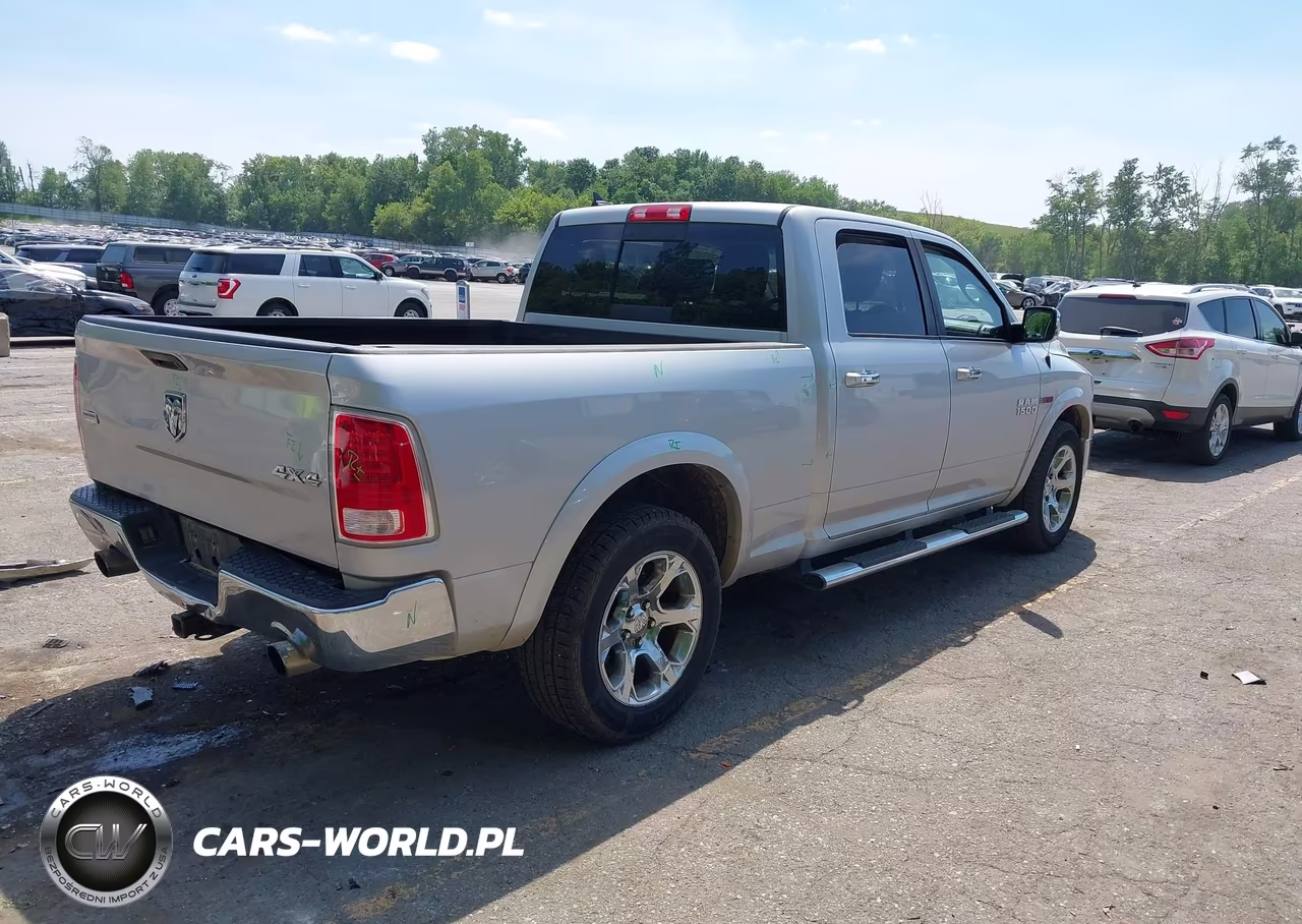 2016 Ram 1500 Laramie VIN:1C6RR7VMXGS250630 - 4