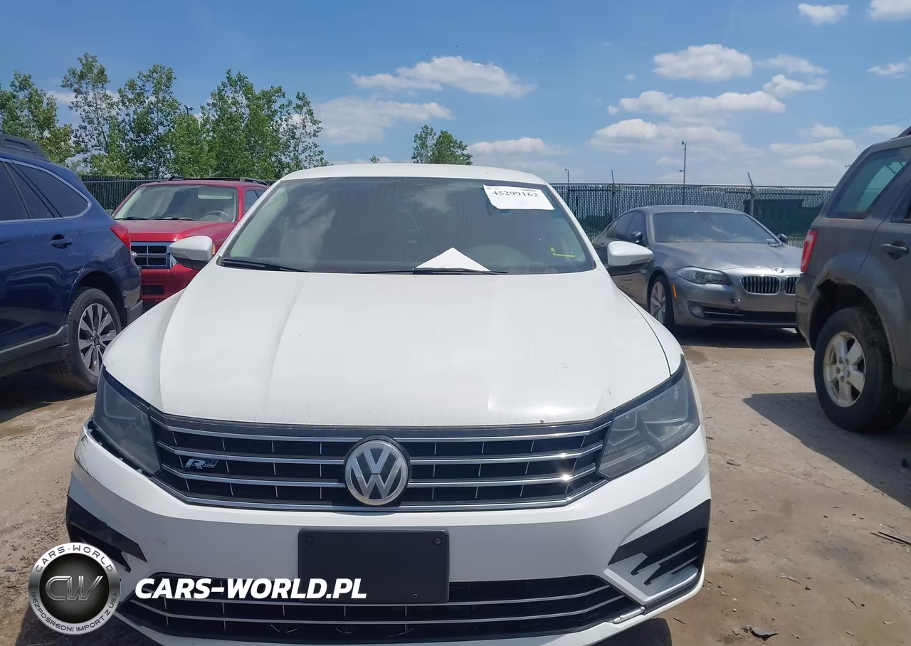 2017 Volkswagen Passat 1.8T R-Line VIN:1VWDT7A37HC009523 - 12