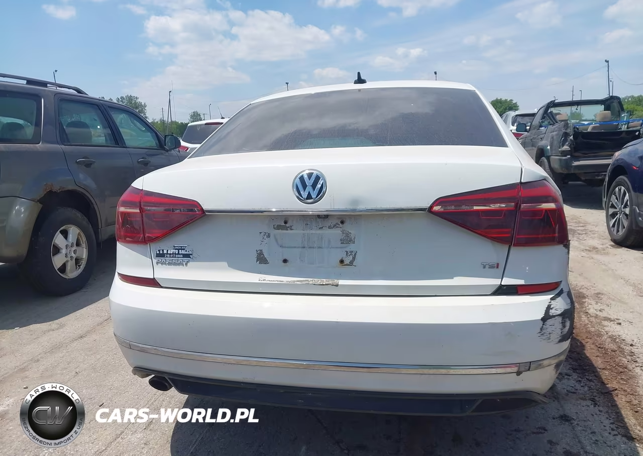 2017 Volkswagen Passat 1.8T R-Line VIN:1VWDT7A37HC009523 - 16