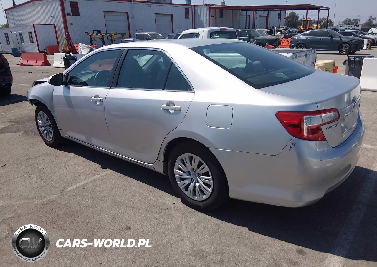 2012 Toyota Camry Le VIN:4T4BF1FK6CR253585 - 3