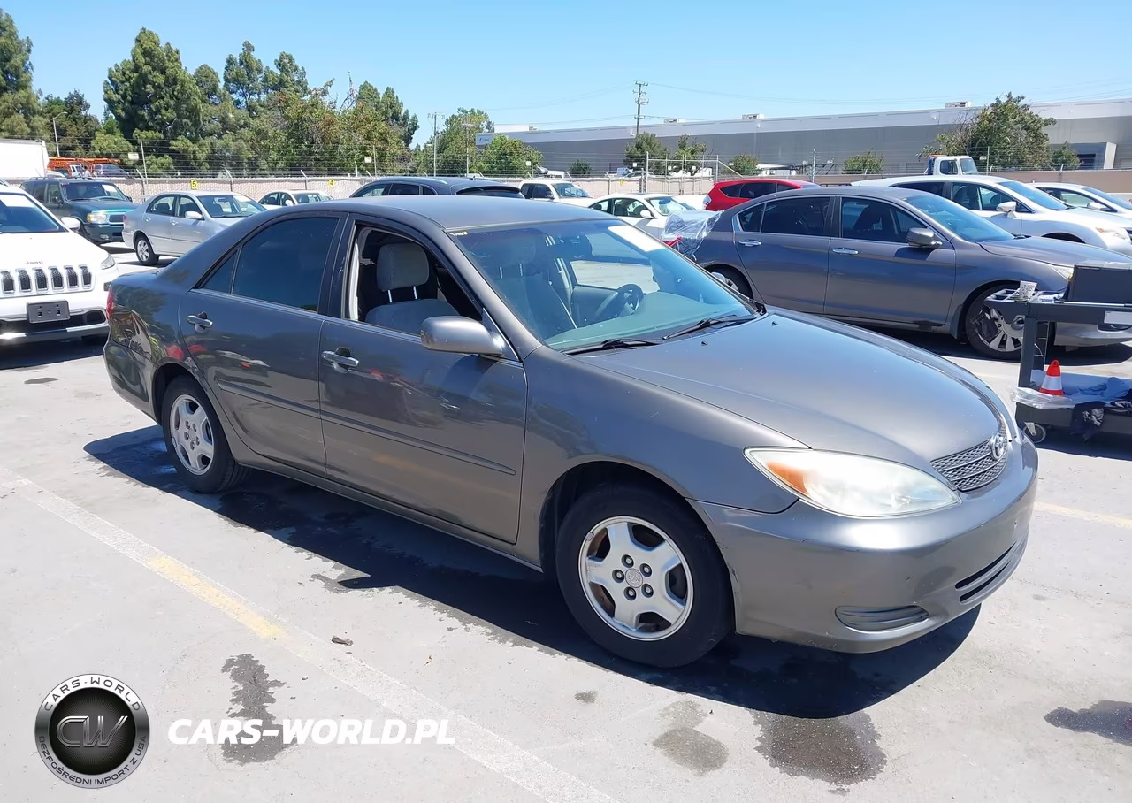 2003 Toyota Camry Le V6 – zdjęcie 1 z 11