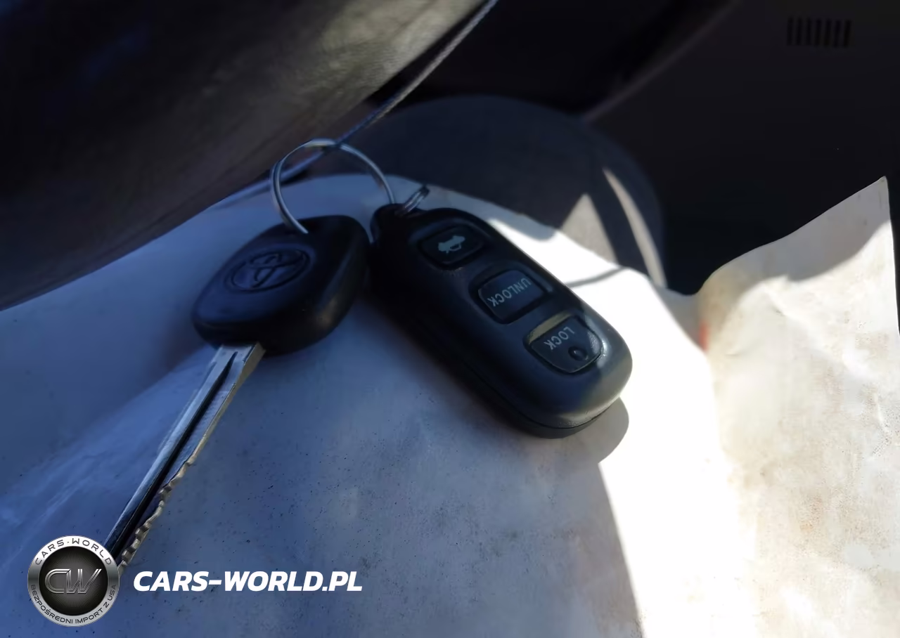 2003 Toyota Camry Le V6 VIN:4T1BF30K43U551664 - 11