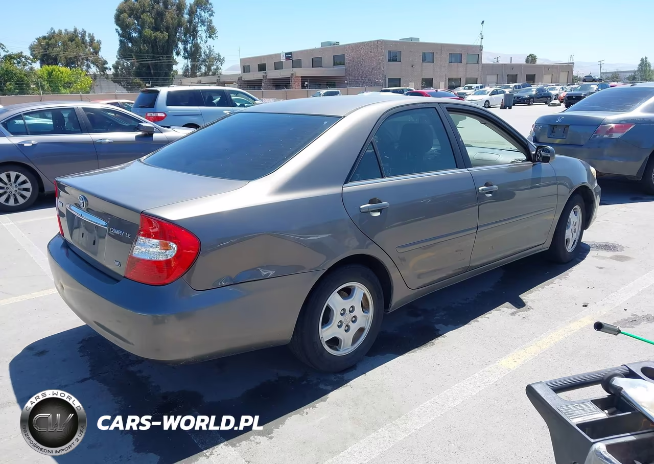 2003 Toyota Camry Le V6 VIN:4T1BF30K43U551664 - 4