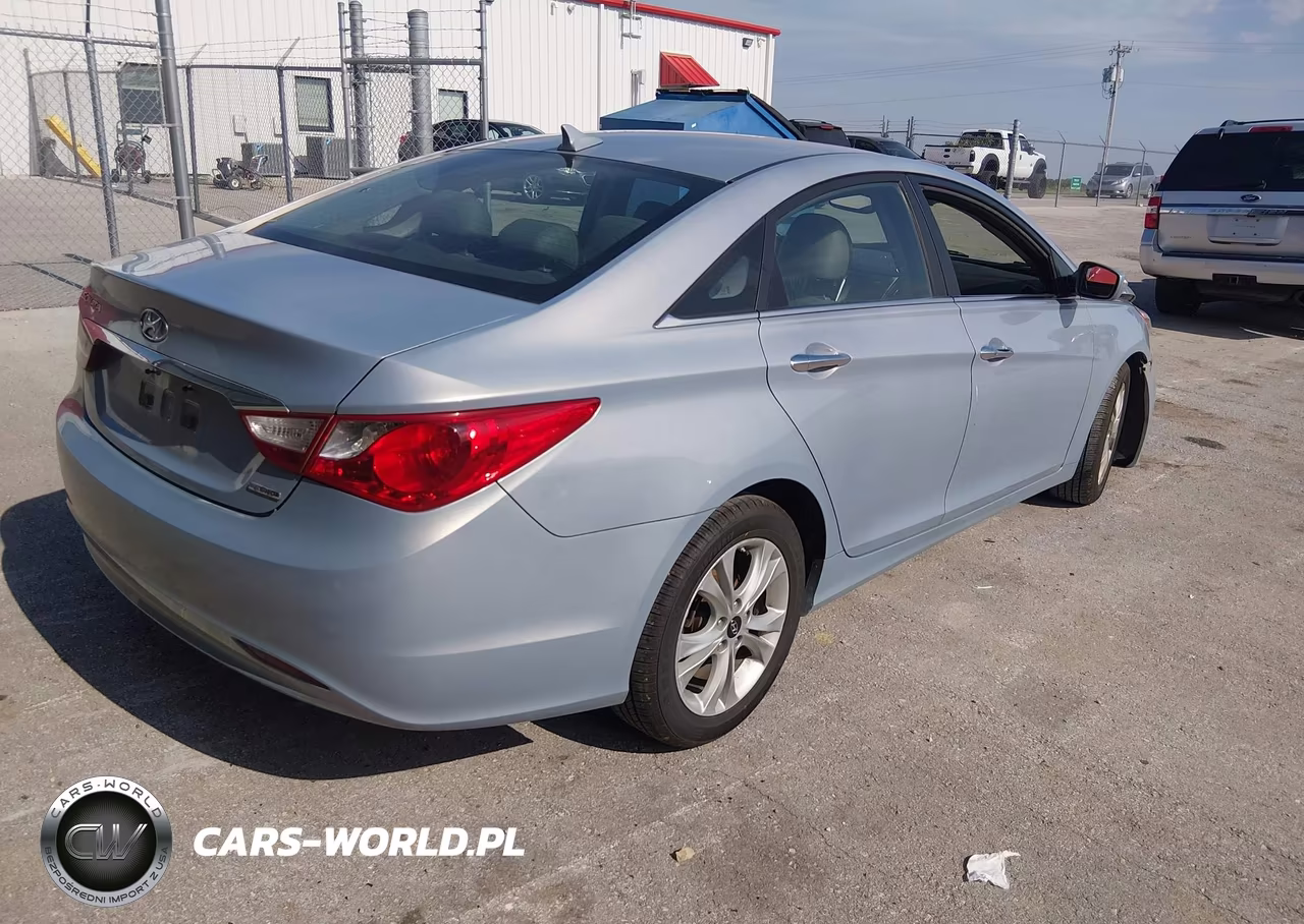 2011 Hyundai Sonata Limited VIN:5NPEC4AC6BH024855 - 4