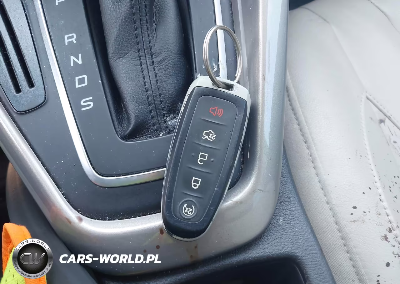 2015 Ford Focus Titanium VIN:1FADP3N28FL361384 - 11