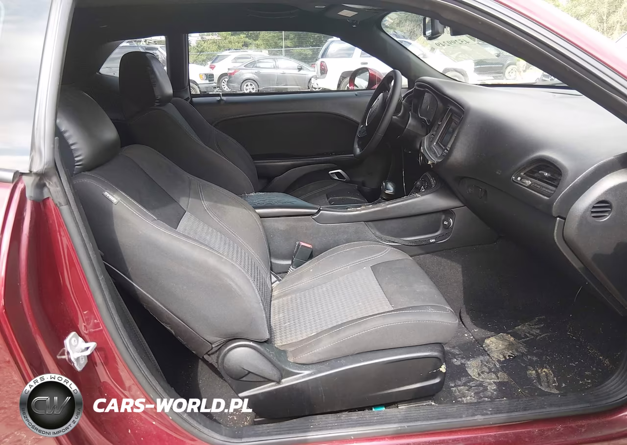 2019 Dodge Challenger Sxt VIN:2C3CDZAG8KH620437 - 5