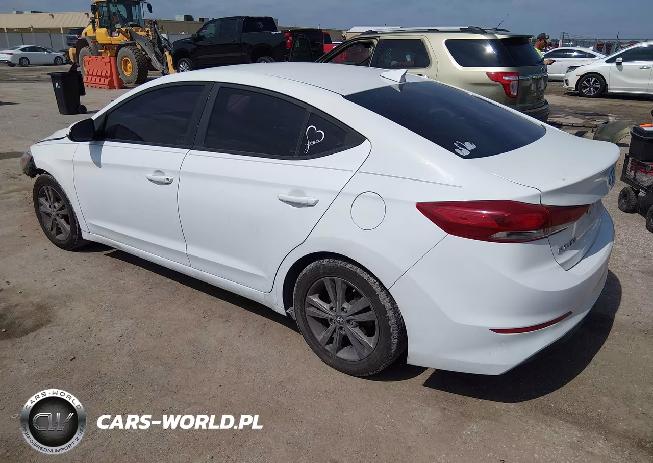 2018 Hyundai Elantra Sel VIN:5NPD84LF6JH246945 - 3