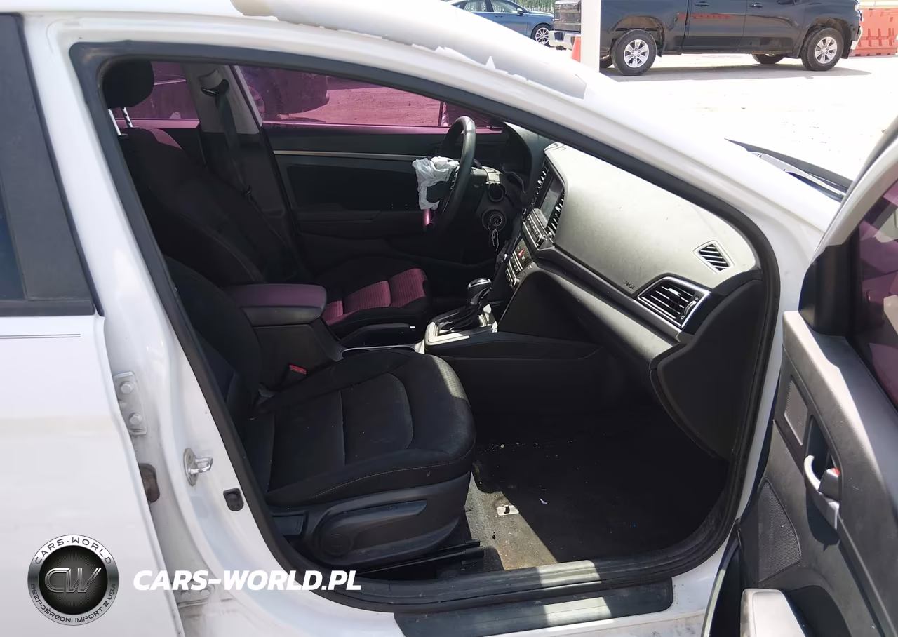 2018 Hyundai Elantra Sel VIN:5NPD84LF6JH246945 - 5