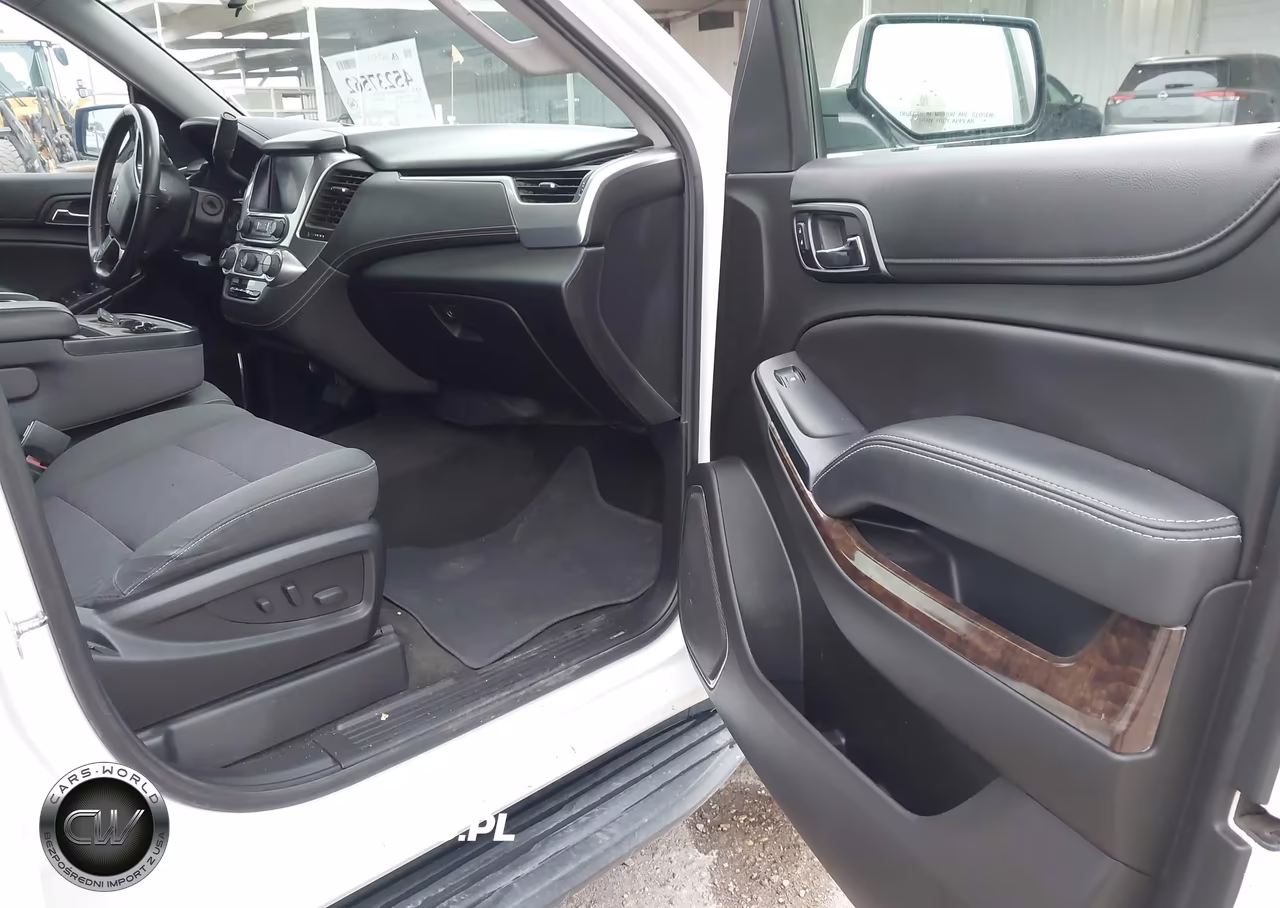 2017 Chevrolet Suburban Ls VIN:1GNSKGEC6HR357339 - 5