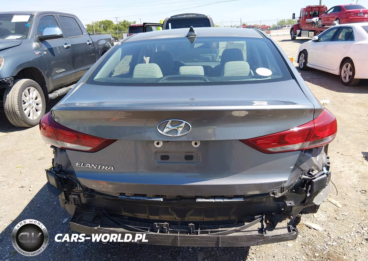 2018 Hyundai Elantra Sel VIN:5NPD84LFXJH354016 - 17