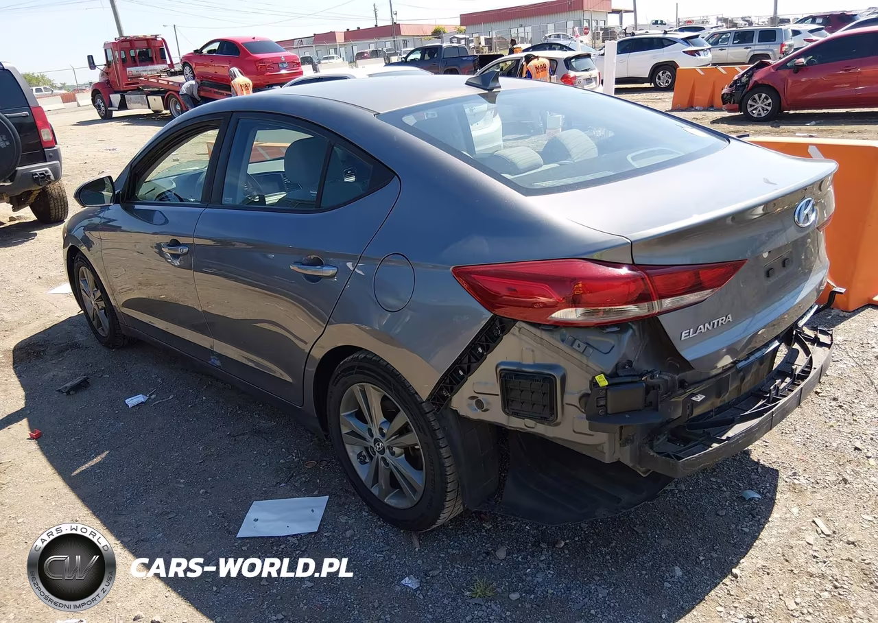 2018 Hyundai Elantra Sel VIN:5NPD84LFXJH354016 - 3