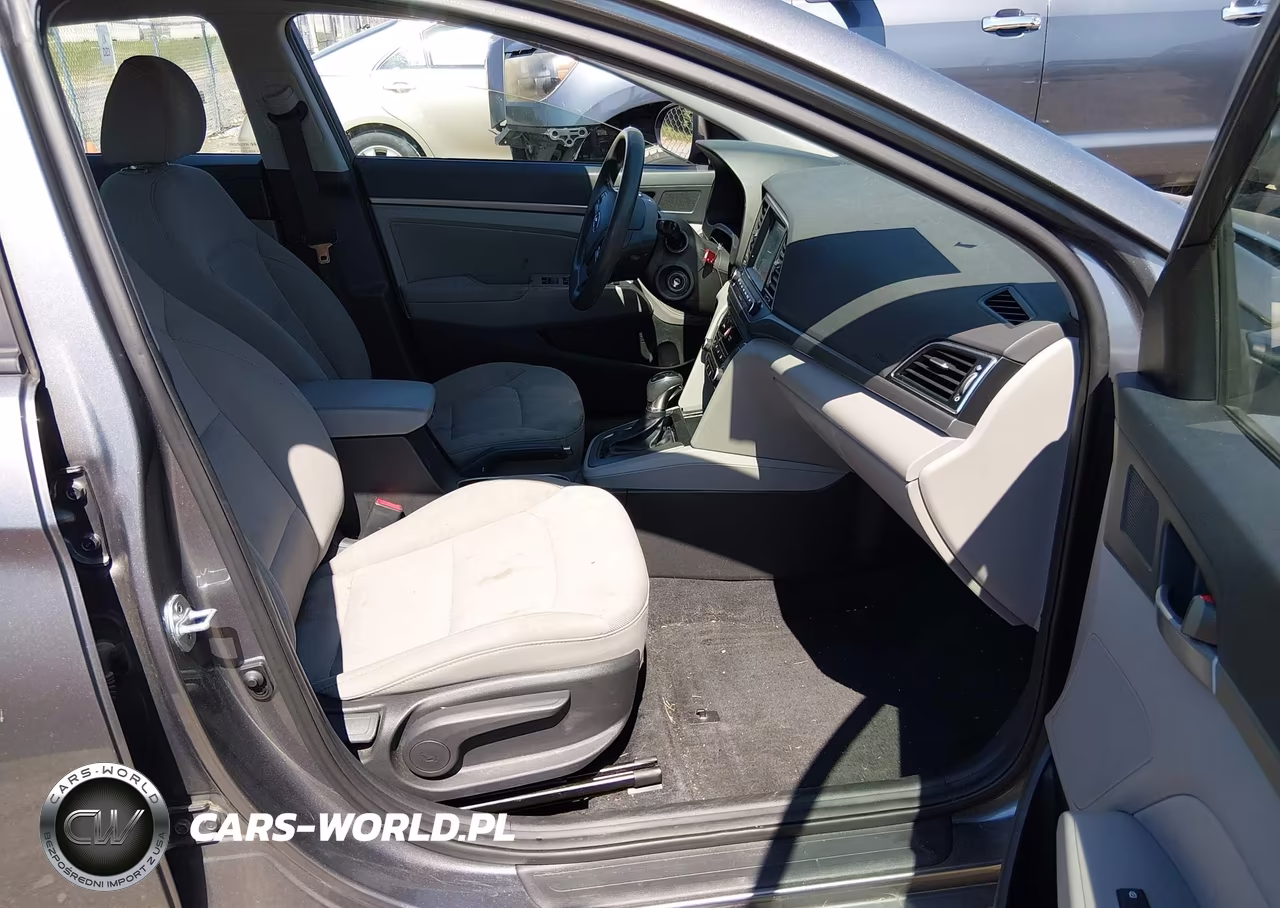 2018 Hyundai Elantra Sel VIN:5NPD84LFXJH354016 - 5