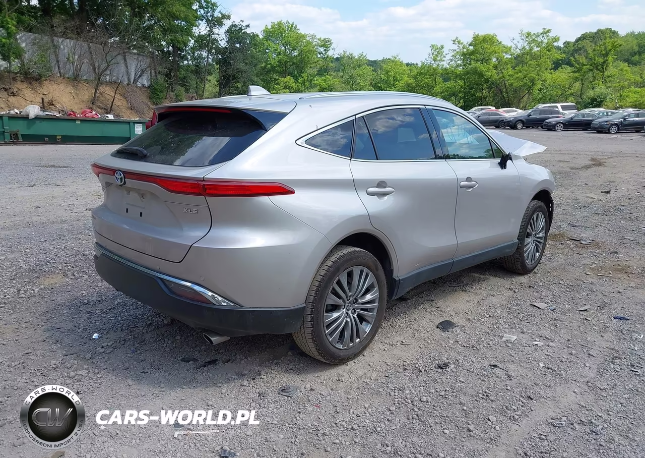 2023 Toyota Venza Xle VIN:JTEAAAAH7PJ137920 - 4