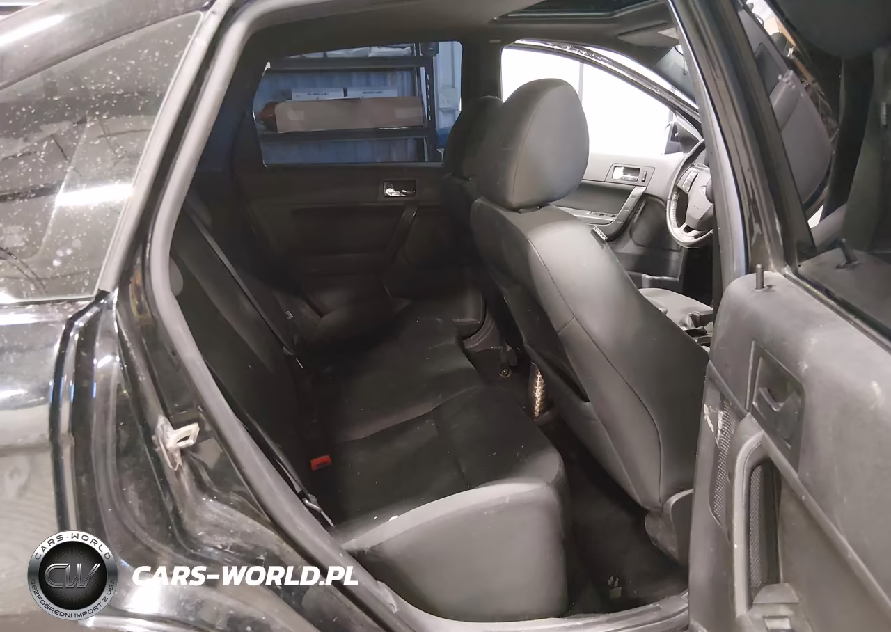2009 Ford Focus Ses VIN:1FAHP36NX9W106667 - 8