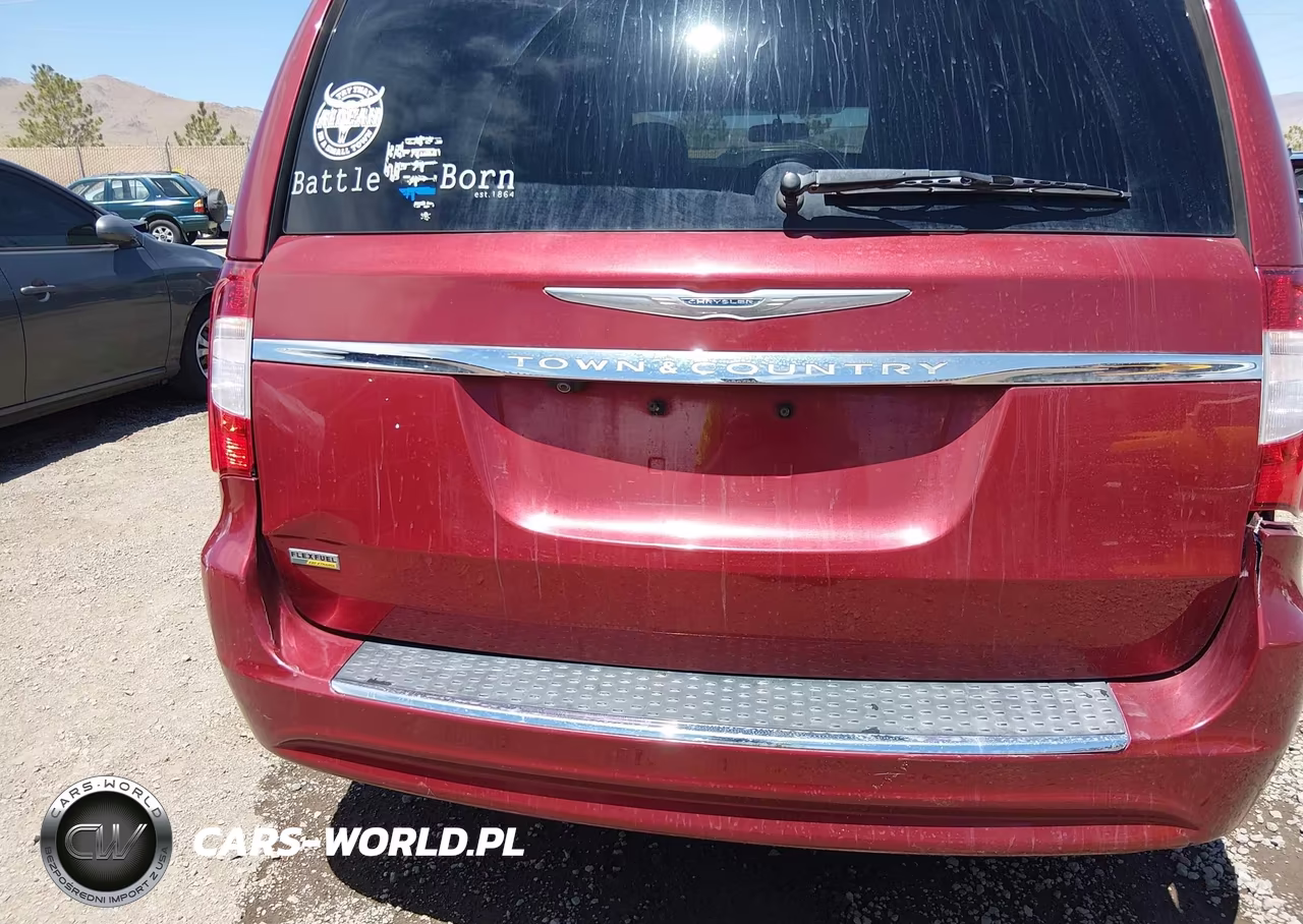 2015 Chrysler Town & Country Touring VIN:2C4RC1BG6FR544662 - 16