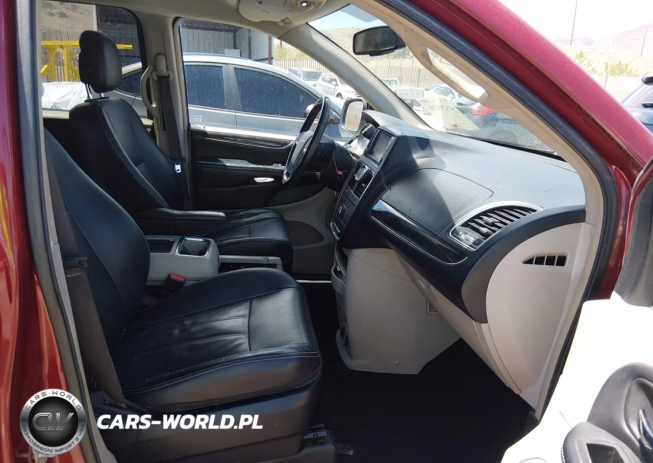 2015 Chrysler Town & Country Touring VIN:2C4RC1BG6FR544662 - 5