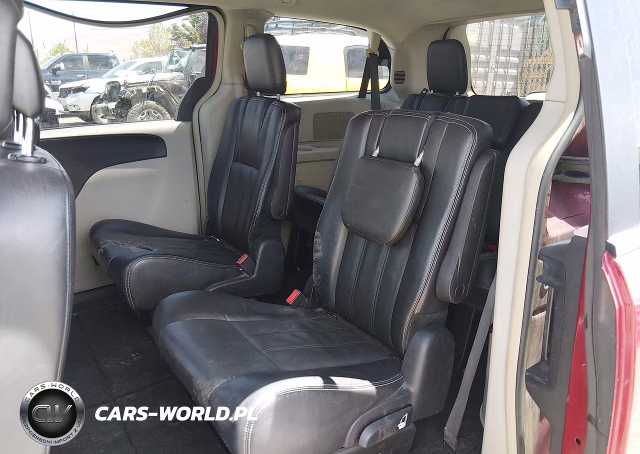2015 Chrysler Town & Country Touring VIN:2C4RC1BG6FR544662 - 8