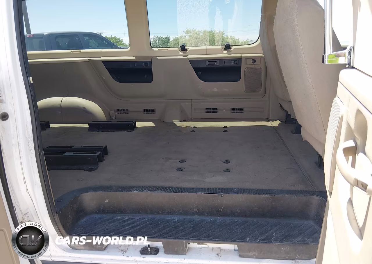 2010 Ford E-350 Super Duty Xl-Xlt VIN:1FBNE3BL8ADA16543 - 8
