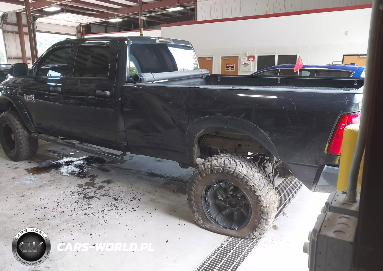 2016 Ram 2500 Tradesman VIN:3C6UR5HL5GG126581 - 3