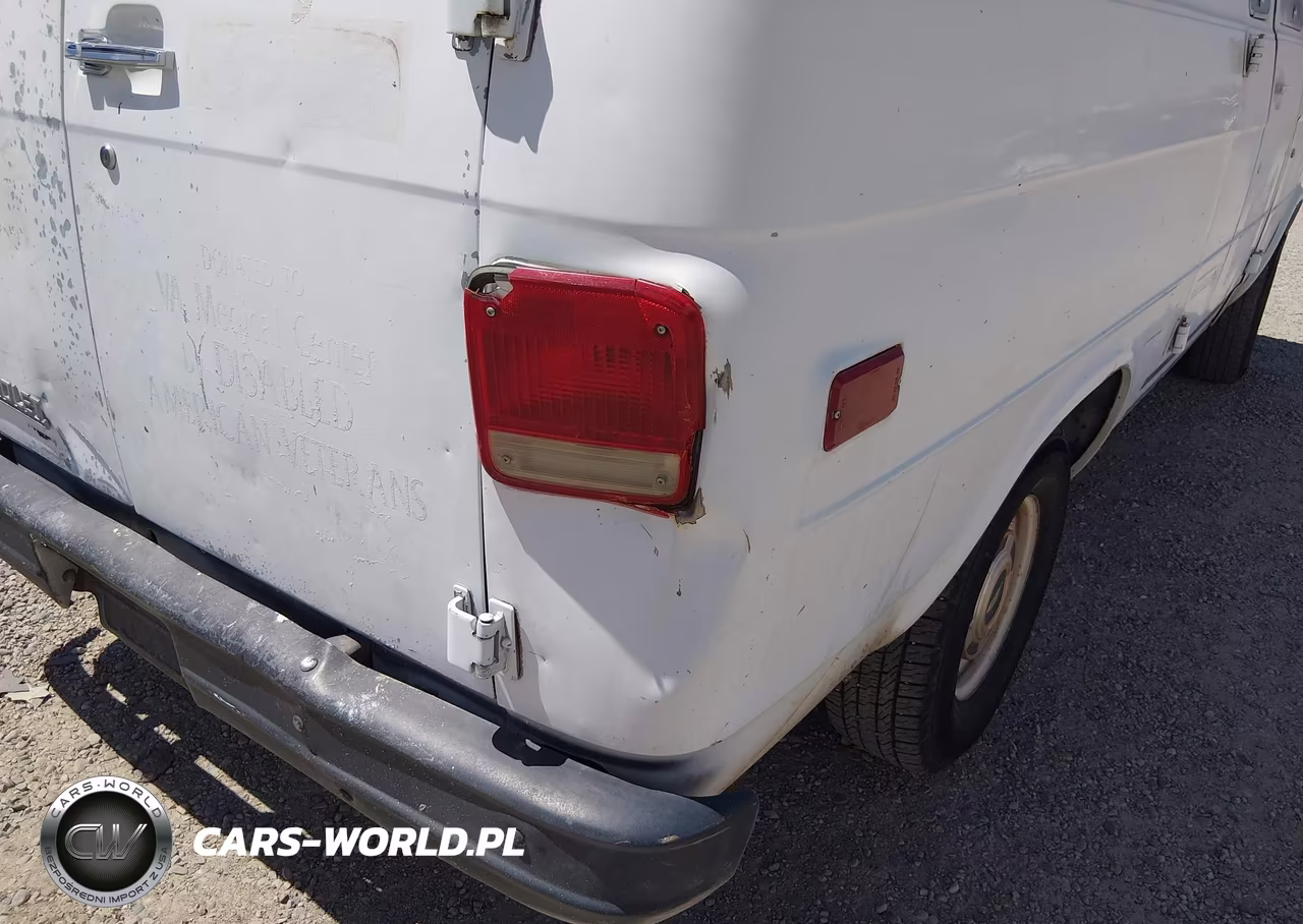 1992 Chevrolet G10 VIN:2GCCG15ZXN4104558 - 11
