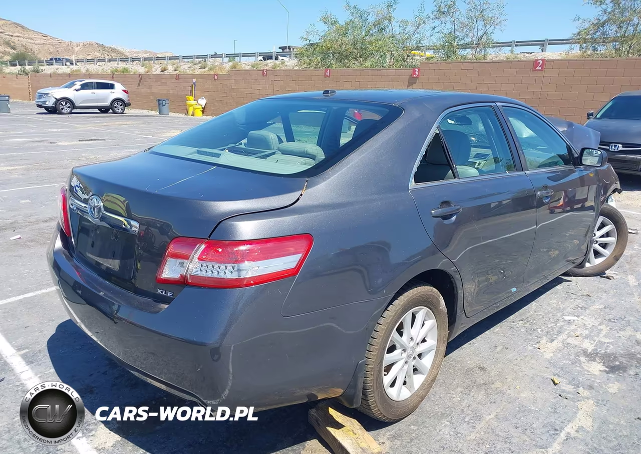 2010 Toyota Camry Xle VIN:4T4BF3EKXAR072029 - 4