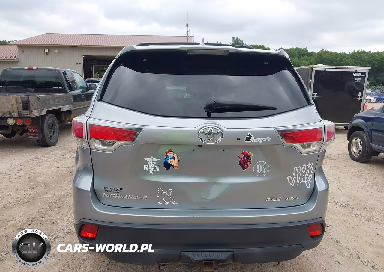 2015 Toyota Highlander Xle V6 VIN:5TDJKRFH9FS182559 - 16
