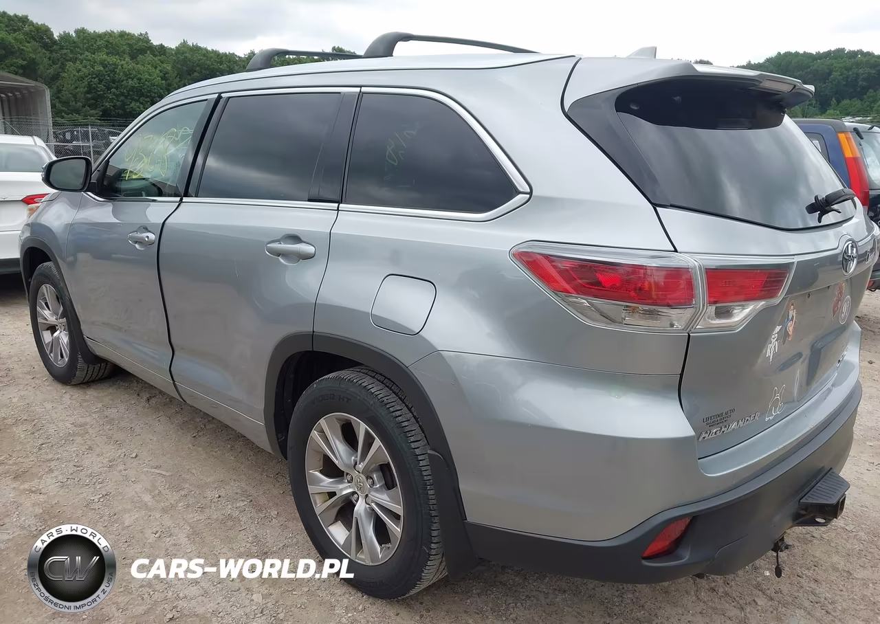 2015 Toyota Highlander Xle V6 VIN:5TDJKRFH9FS182559 - 3