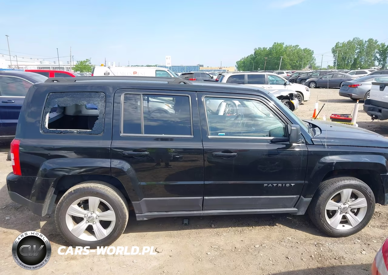 2014 Jeep Patriot Latitude VIN:1C4NJRFB6ED501913 - 14