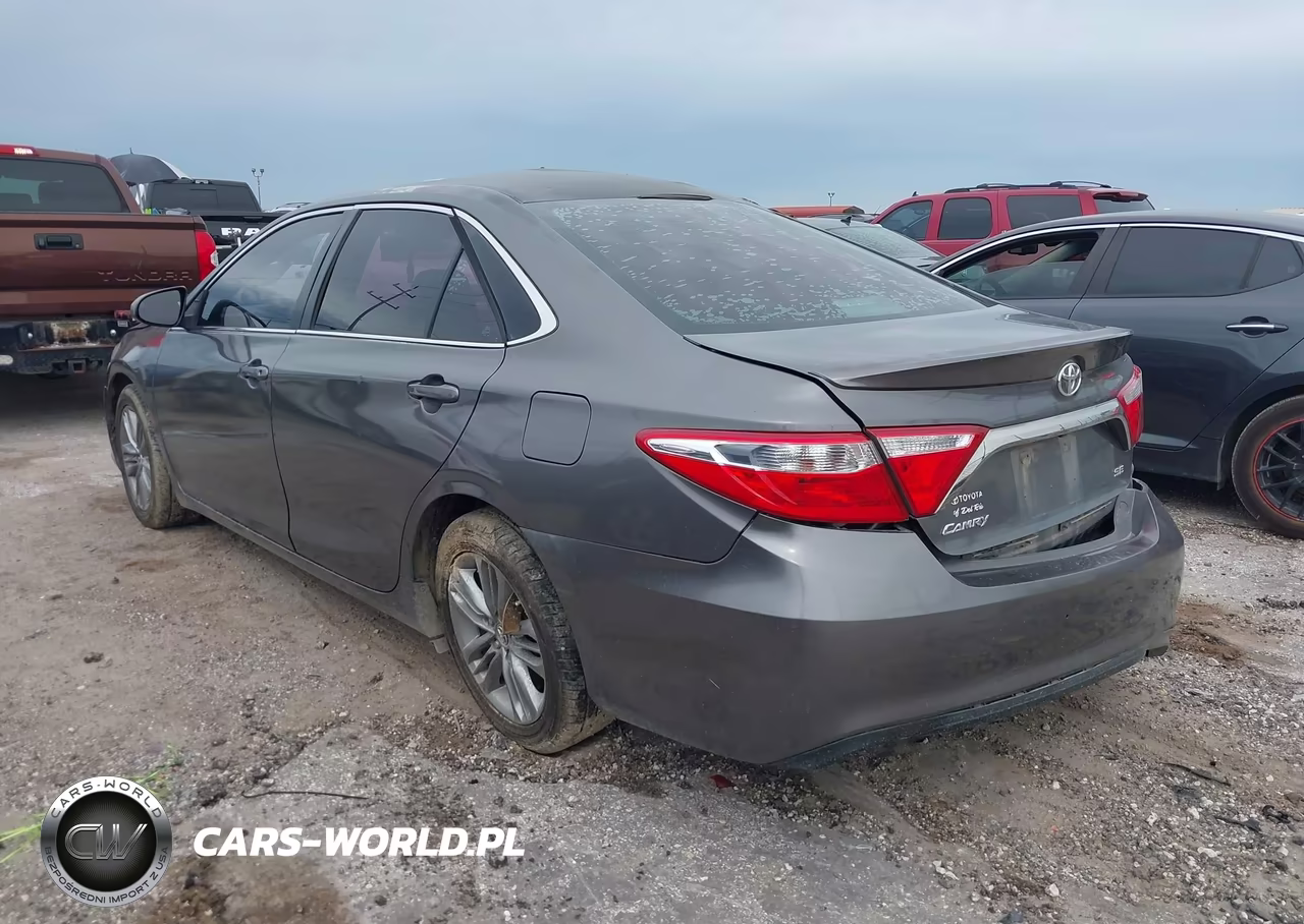 2016 Toyota Camry Se VIN:4T1BF1FK3GU117303 - 3